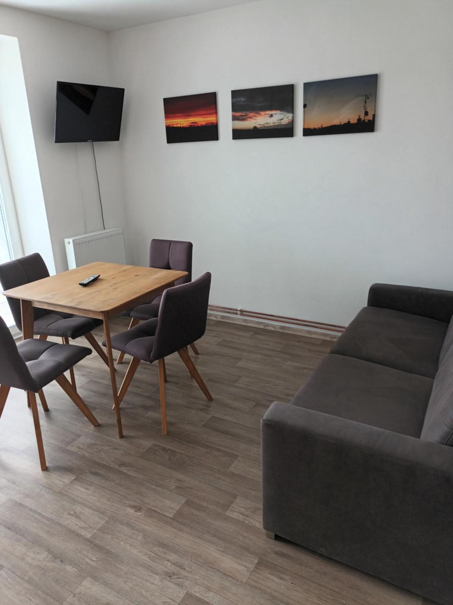 Penzion Na Samotach Apartment Йндрихув Храдец Екстериор снимка