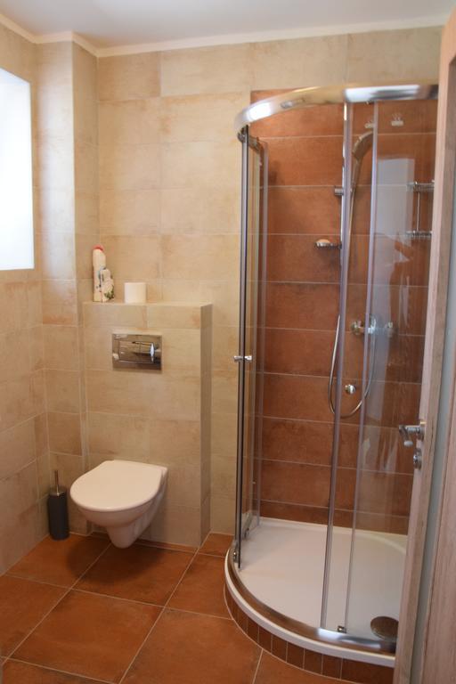 Penzion Na Samotach Apartment Йндрихув Храдец Екстериор снимка