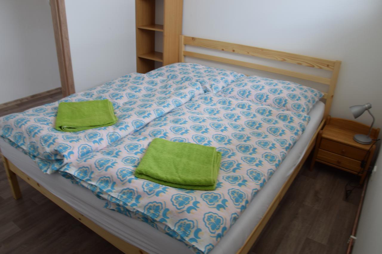 Penzion Na Samotach Apartment Йндрихув Храдец Екстериор снимка